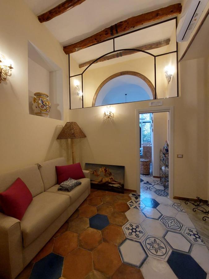 Villa Dimora Storica "Le Stanze Di Dioniso" Neapel Exterior foto